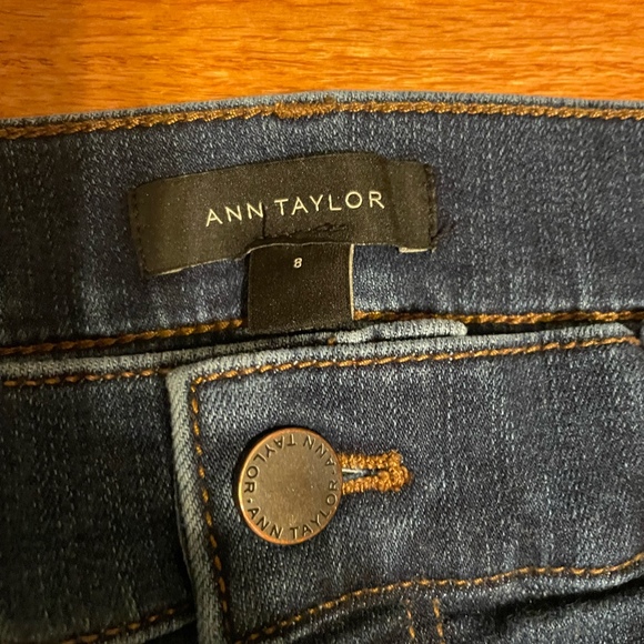 Ann Taylor Women’s The Skinny Size 8 Jeans - Picture 3 of 7